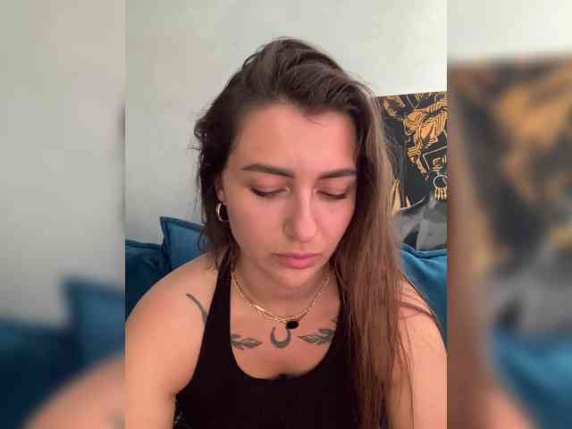 WILDGIRL webcam
