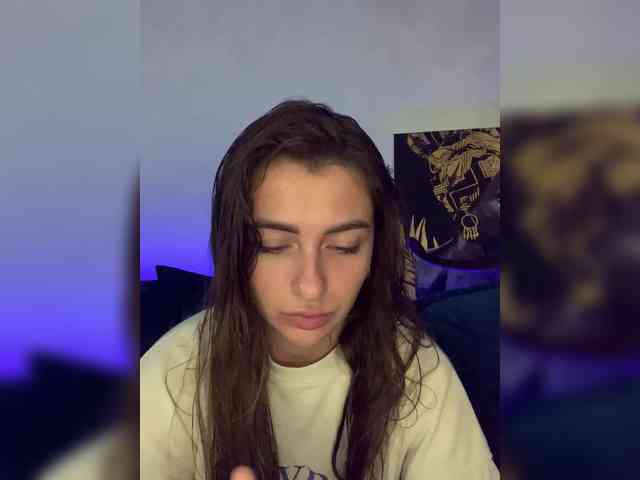 WILDGIRL webcam