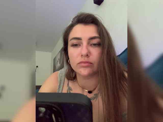 WILDGIRL webcam
