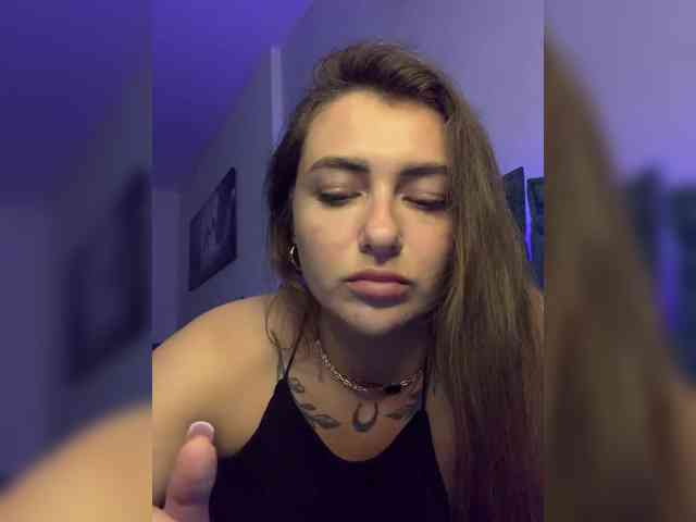 WILDGIRL webcam