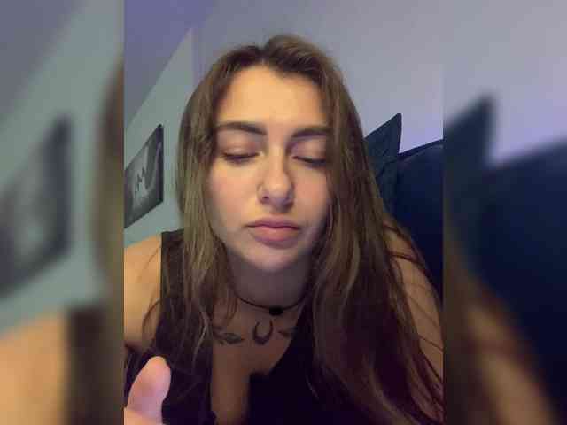 WILDGIRL webcam