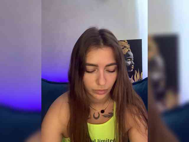 WILDGIRL webcam