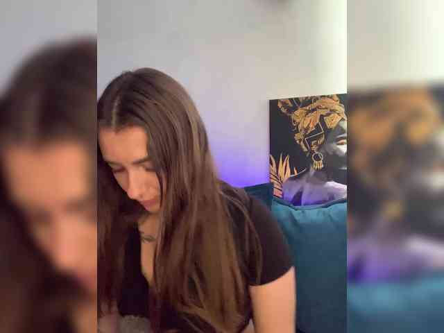 WILDGIRL webcam