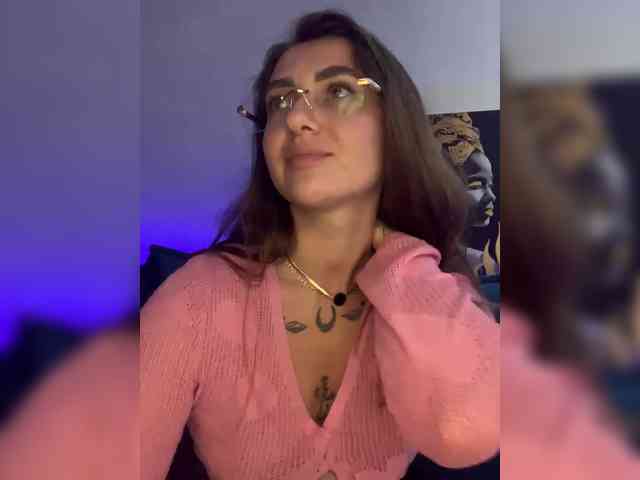 WILDGIRL webcam