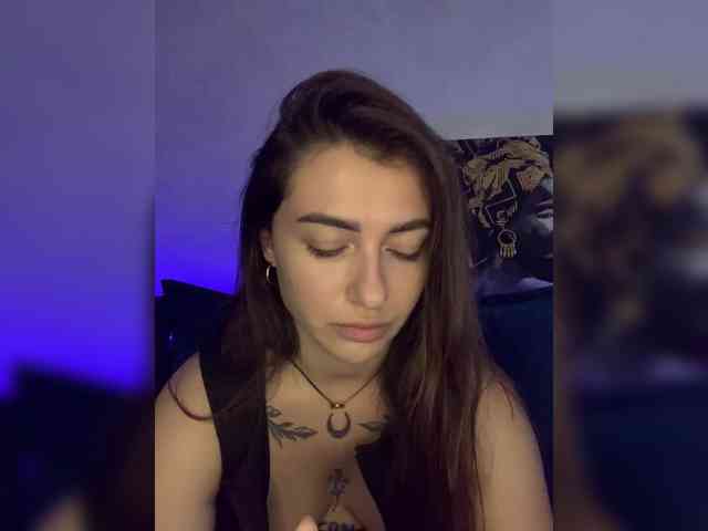 WILDGIRL webcam