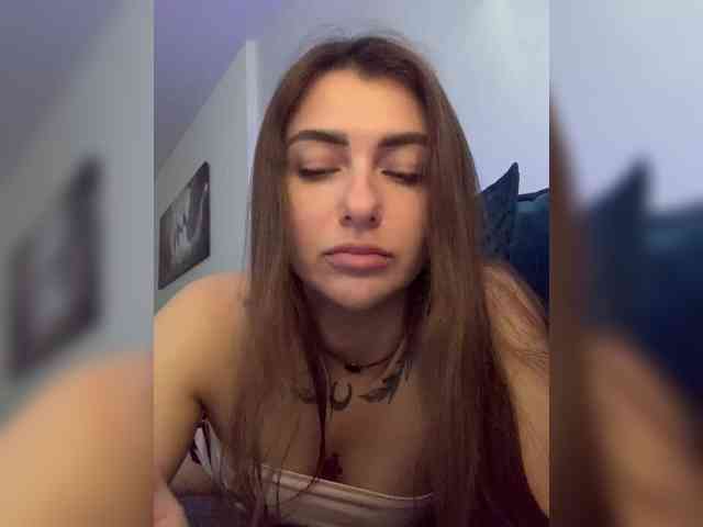 WILDGIRL webcam