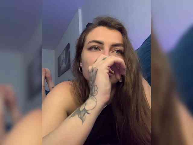 WILDGIRL webcam