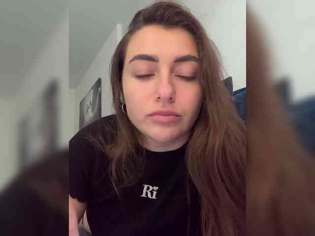 WILDGIRL webcam