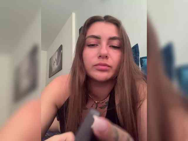 WILDGIRL webcam