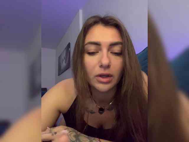 WILDGIRL webcam
