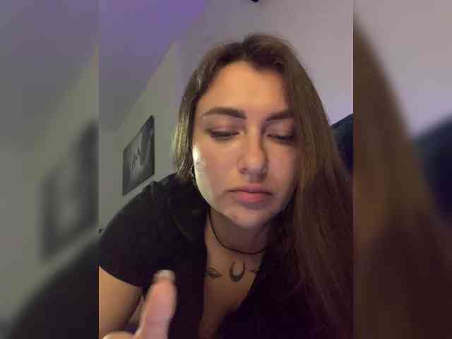 WILDGIRL webcam