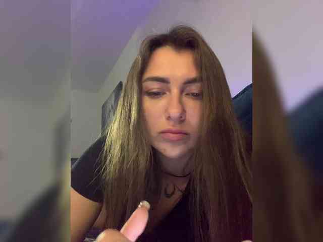 WILDGIRL webcam