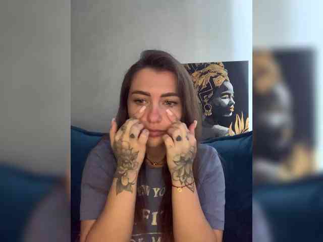 WILDGIRL webcam