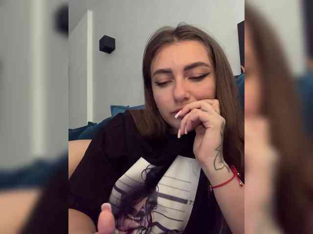 WILDGIRL webcam
