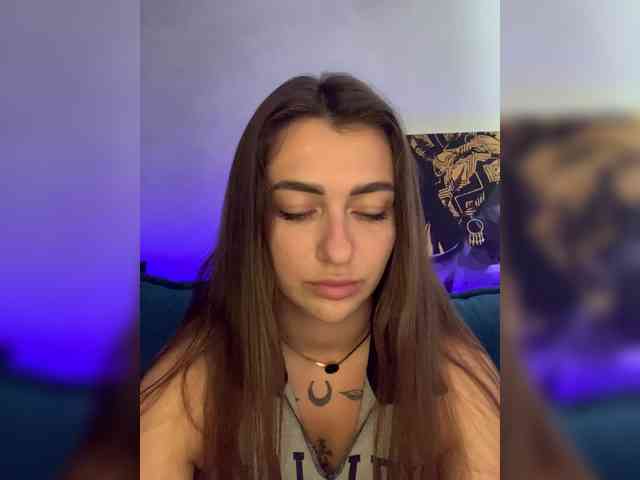 WILDGIRL webcam