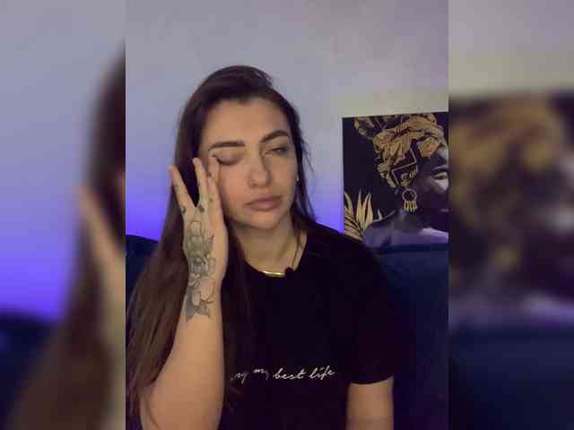 WILDGIRL webcam