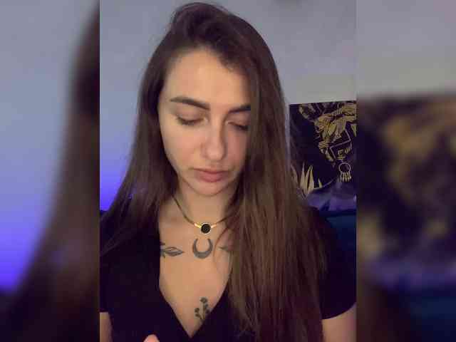 WILDGIRL webcam