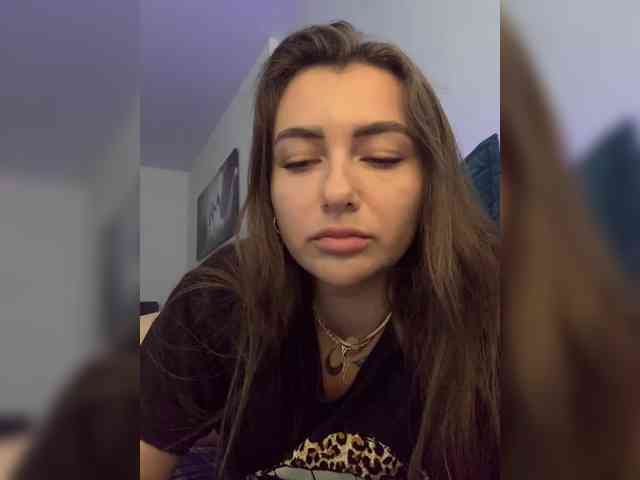 WILDGIRL webcam