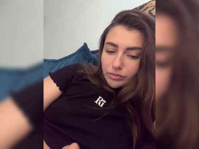 WILDGIRL webcam