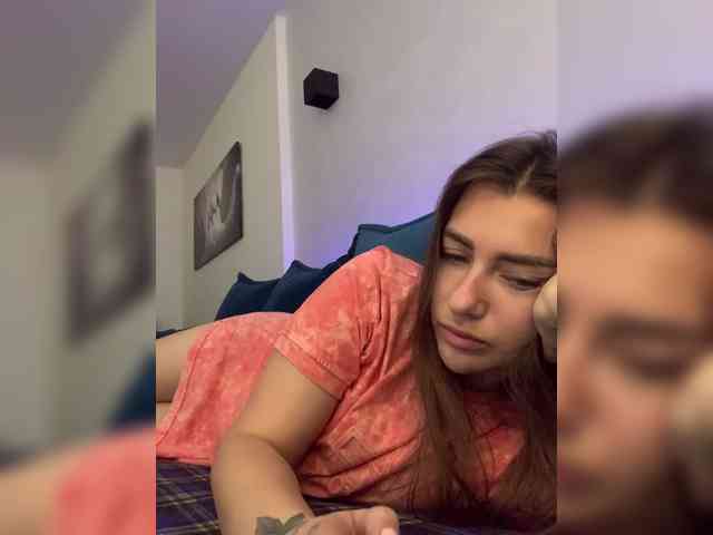 WILDGIRL webcam