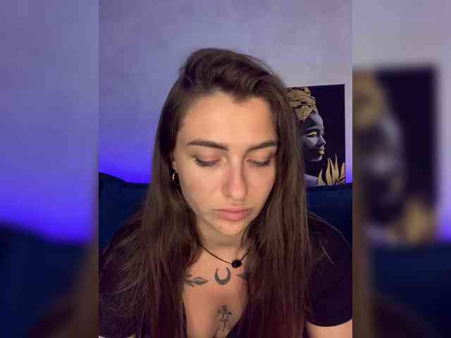 WILDGIRL webcam