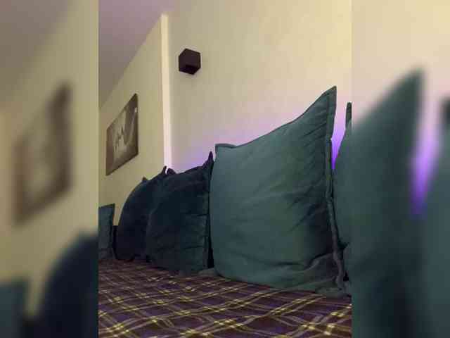 WILDGIRL webcam