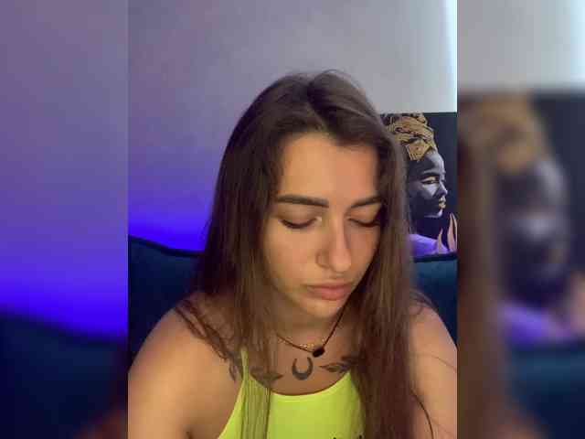 WILDGIRL webcam