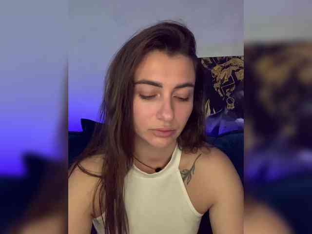 WILDGIRL webcam