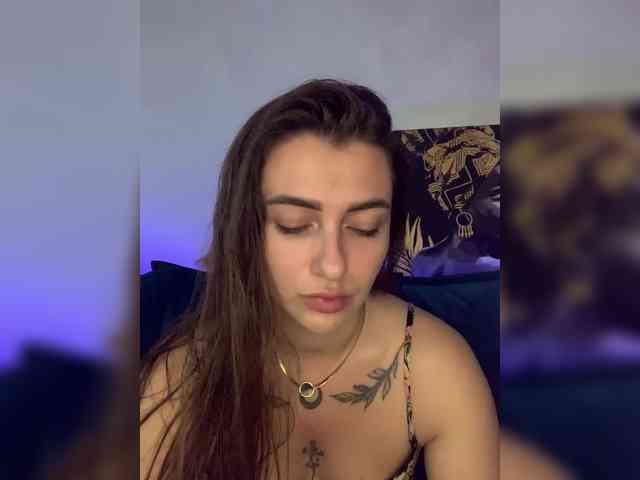 WILDGIRL webcam