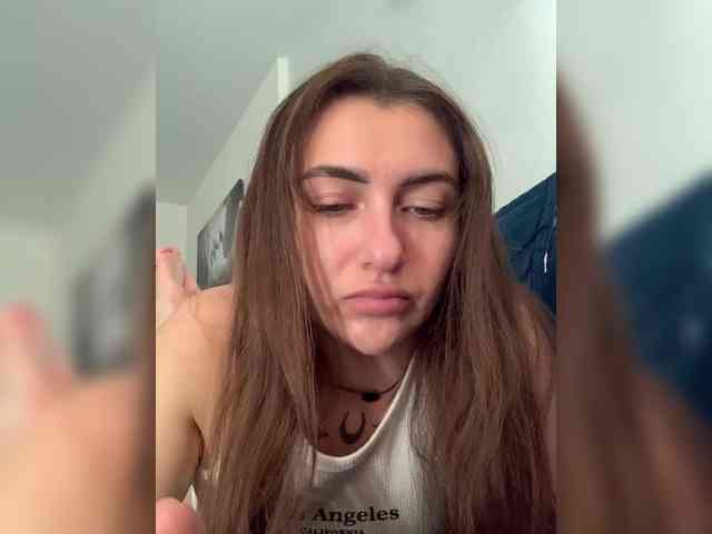 WILDGIRL webcam