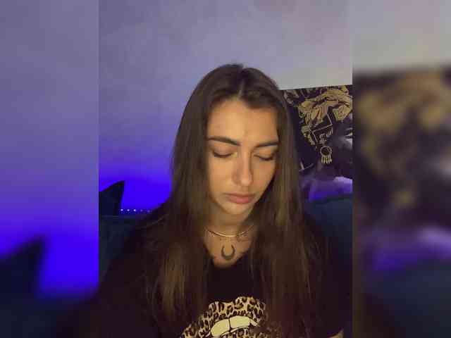 WILDGIRL webcam