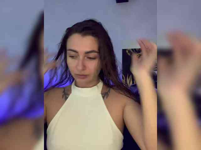 WILDGIRL webcam