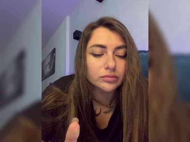 WILDGIRL webcam