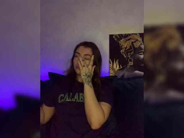 WILDGIRL webcam