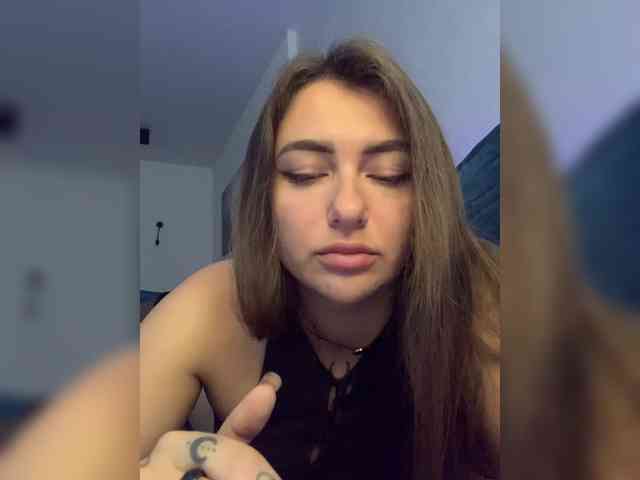 WILDGIRL webcam