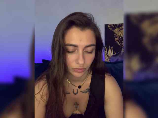 WILDGIRL webcam
