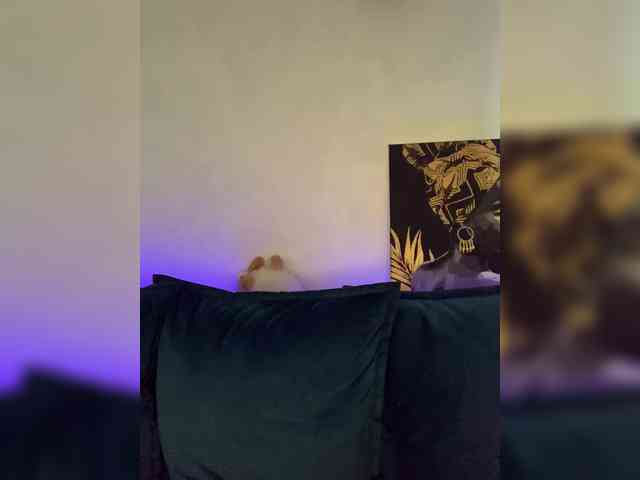 WILDGIRL webcam