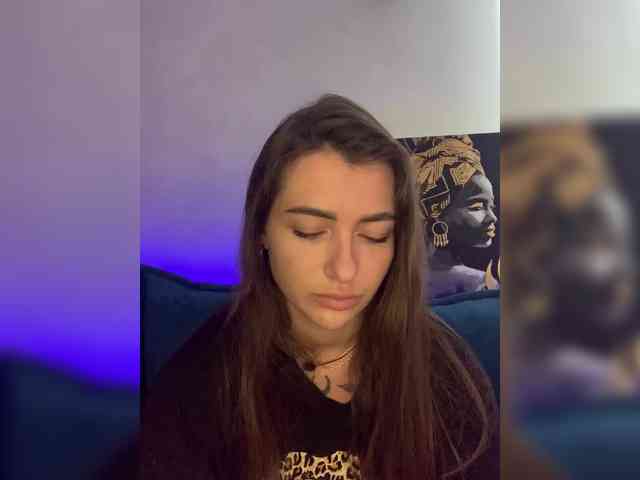 WILDGIRL webcam