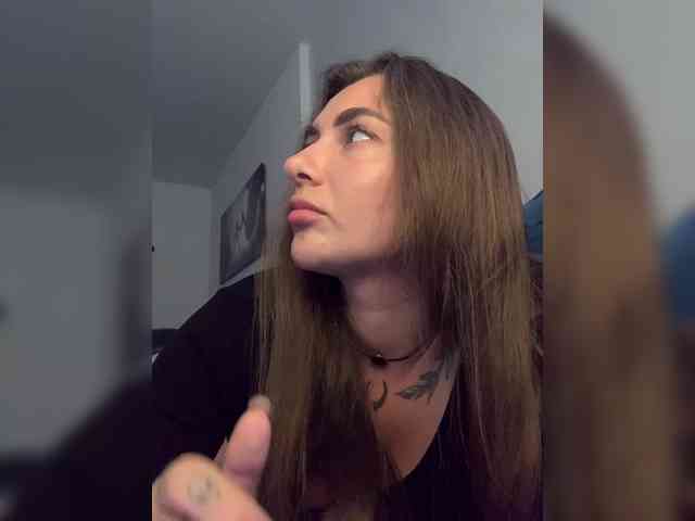 WILDGIRL webcam