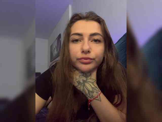 WILDGIRL webcam
