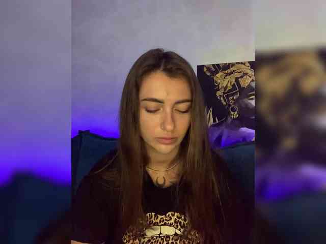 WILDGIRL webcam