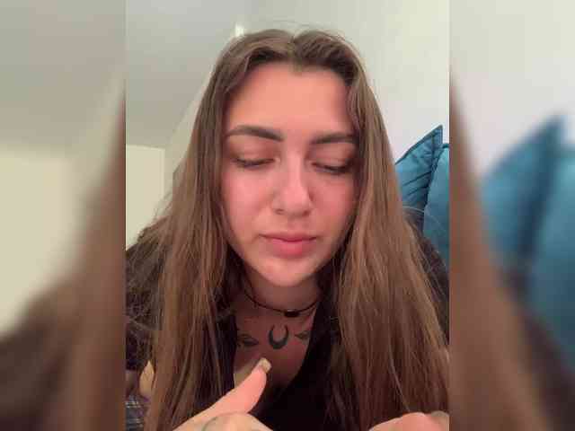 WILDGIRL webcam
