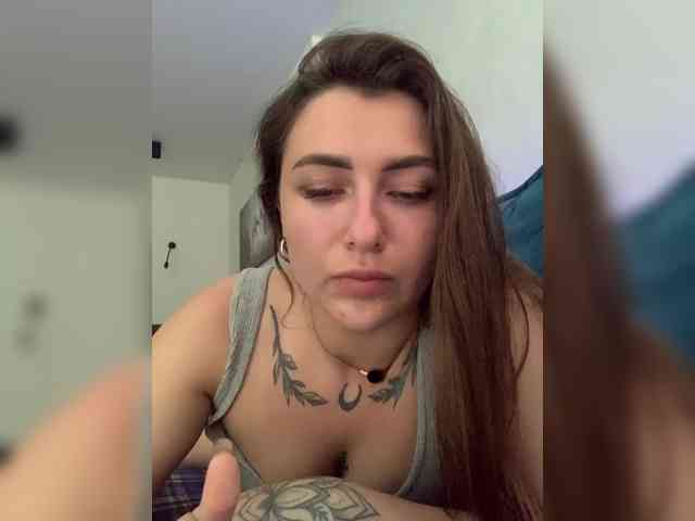 WILDGIRL webcam
