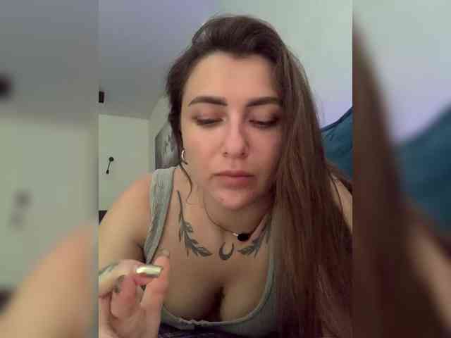 WILDGIRL webcam