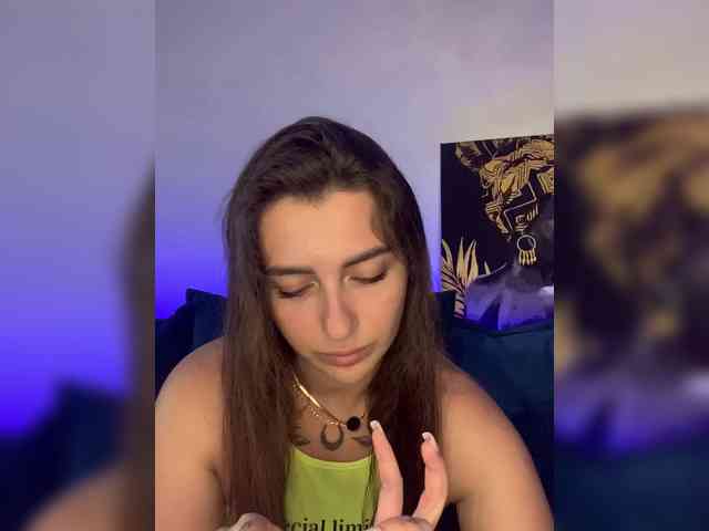 WILDGIRL webcam
