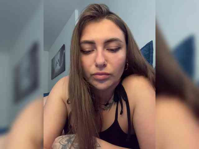 WILDGIRL webcam