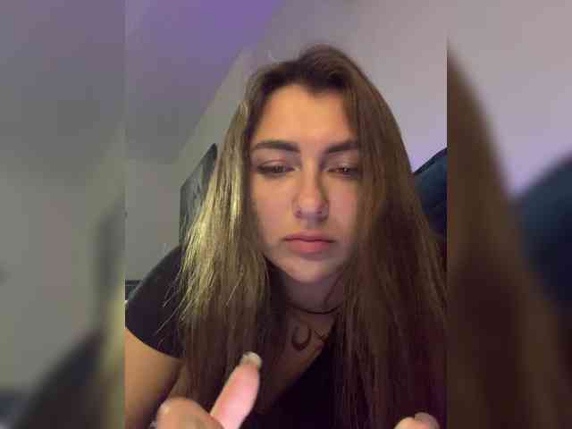 WILDGIRL webcam