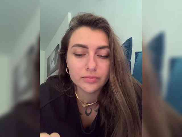 WILDGIRL webcam