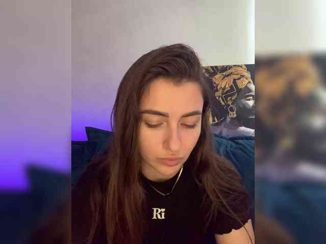 WILDGIRL webcam