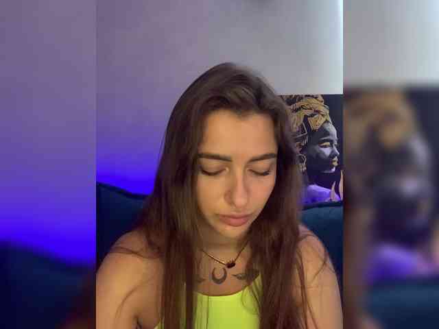 WILDGIRL webcam